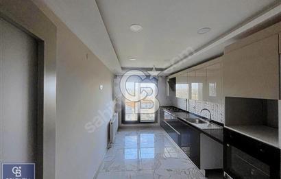 ÇENGELKÖY'DE 3 BALKONLU VE 3 BANYOLU SATILIK 4+2 DUBLEKS DAİRE