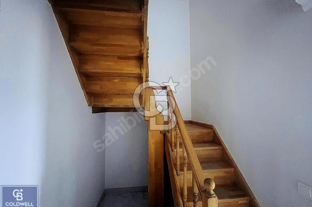 ÇENGELKÖY'DE 3 BALKONLU VE 3 BANYOLU SATILIK 4+2 DUBLEKS DAİRE