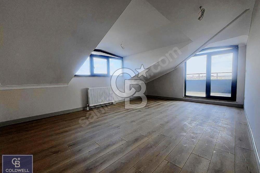 ÇENGELKÖY'DE 3 BALKONLU VE 3 BANYOLU SATILIK 4+2 DUBLEKS DAİRE
