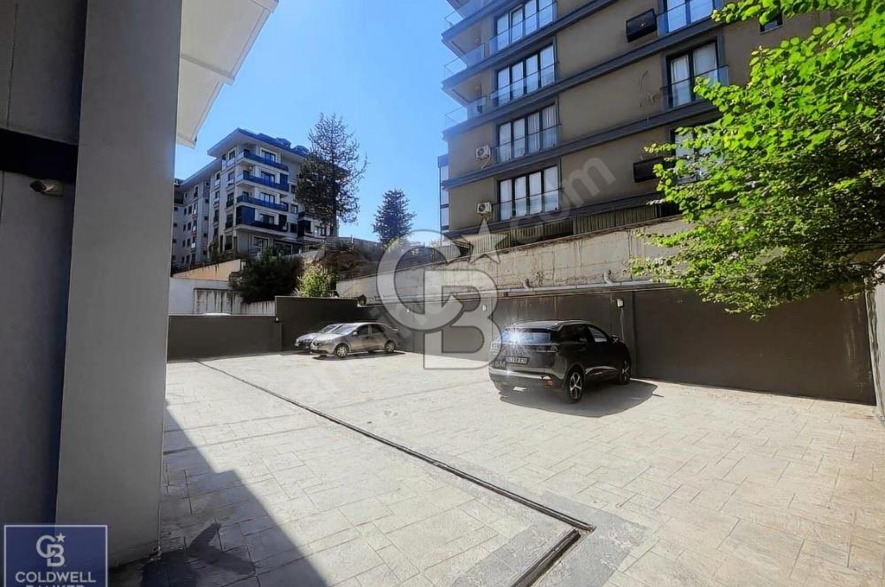 ÇENGELKÖY'DE 3 BALKONLU VE 3 BANYOLU SATILIK 4+2 DUBLEKS DAİRE