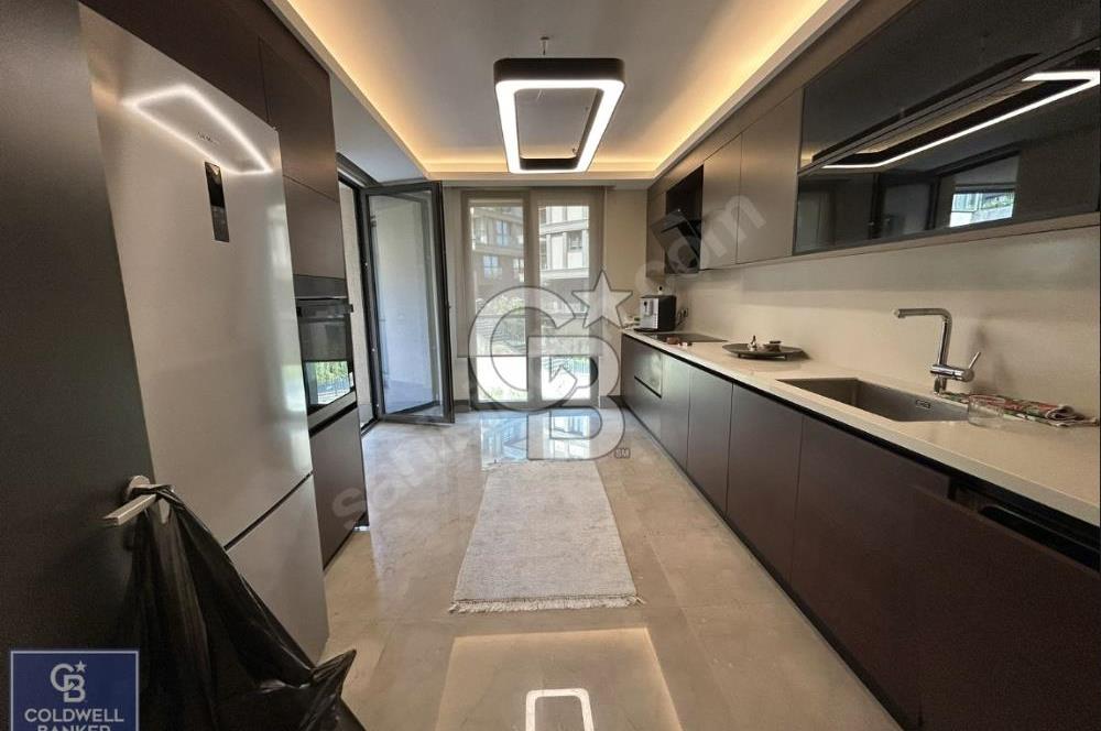 ÜSKÜDAR LALE KISIKLI KONAKLARI'NDA 165m² SATILIK 3+1 DAİRE