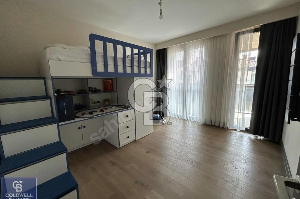ÜSKÜDAR LALE KISIKLI KONAKLARI'NDA 165m² SATILIK 3+1 DAİRE