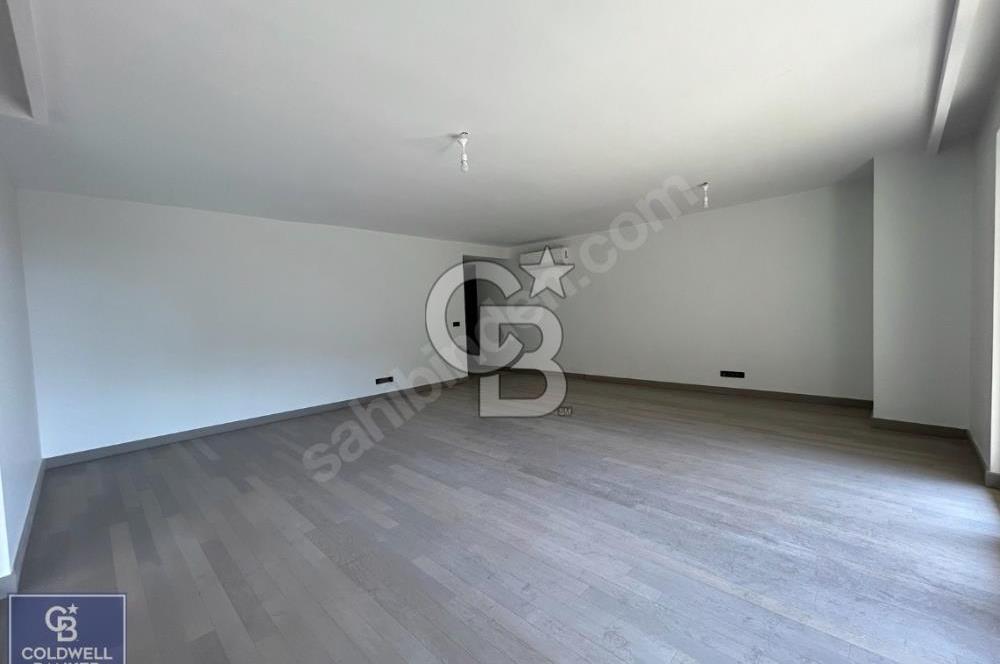 ACIBADEM KONAKLARI'NDA SATILIK 4+1 BAHÇE KATI DAİRE
