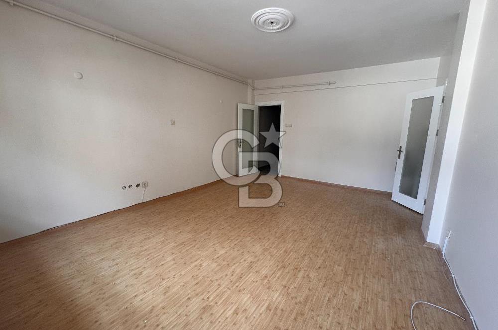 Fatih de Vatan Caddesine Çok Yakın 2+1 90 m2 2. Katta Kiralık Daire
