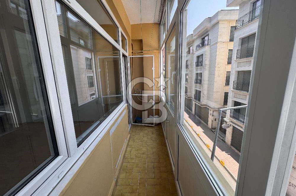 Fatih de Vatan Caddesine Çok Yakın 2+1 90 m2 2. Katta Kiralık Daire