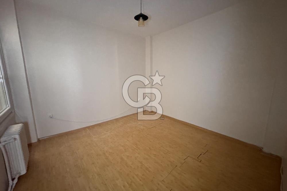 Fatih de Vatan Caddesine Çok Yakın 2+1 90 m2 2. Katta Kiralık Daire