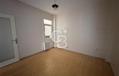 Fatih de Vatan Caddesine Çok Yakın 2+1 90 m2 2. Katta Kiralık Daire