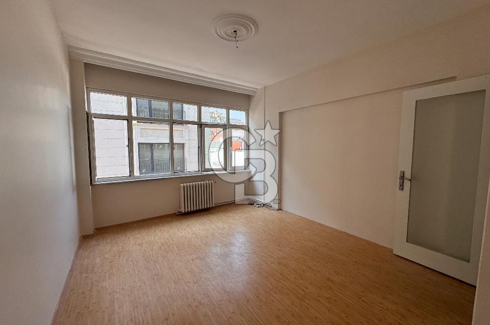 Fatih de Vatan Caddesine Çok Yakın 2+1 90 m2 2. Katta Kiralık Daire