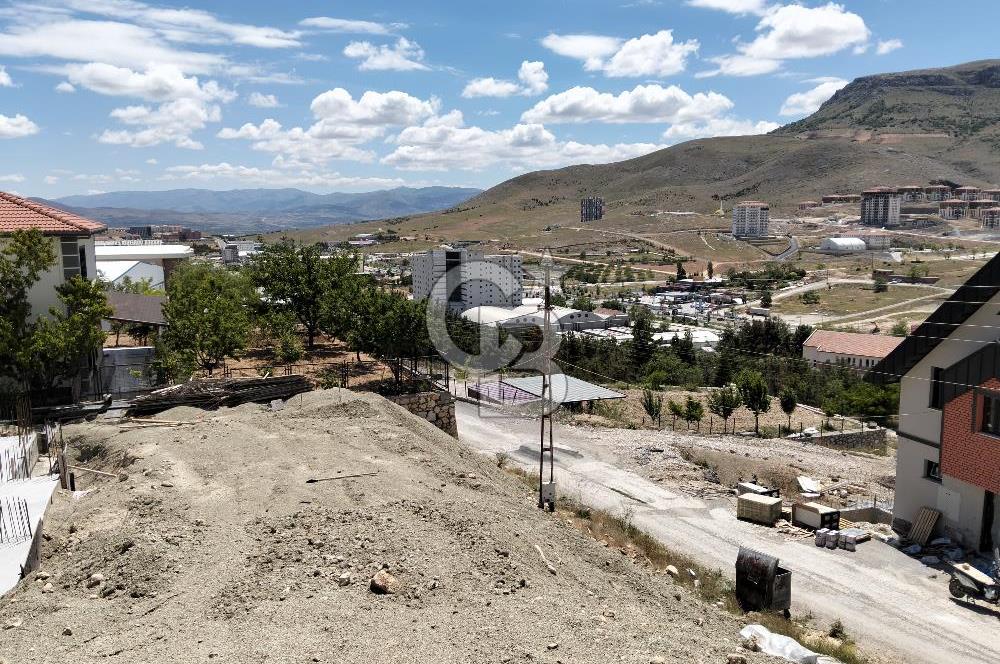 COLDWEEL BANKER'dn YILDIZTEPE de VİLLA İMARLI 518m² SATILIK ARSA