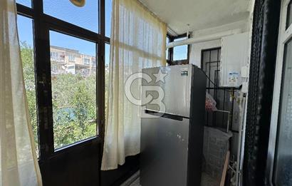 İzmir Bornova Atatürk Mahallesinde Satılık Bakımlı Daire