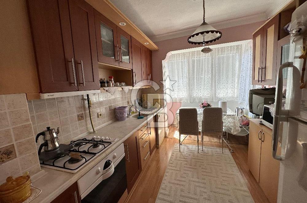 İzmir Bornova Atatürk Mahallesinde Satılık Bakımlı Daire