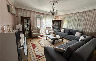 İzmir Bornova Atatürk Mahallesinde Satılık Bakımlı Daire