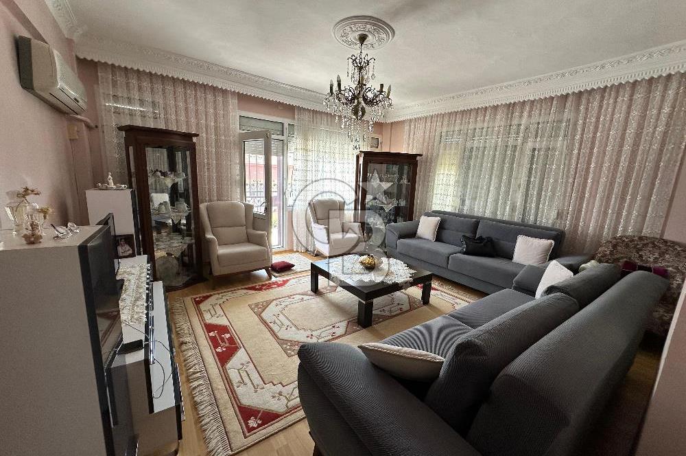 İzmir Bornova Atatürk Mahallesinde Satılık Bakımlı Daire
