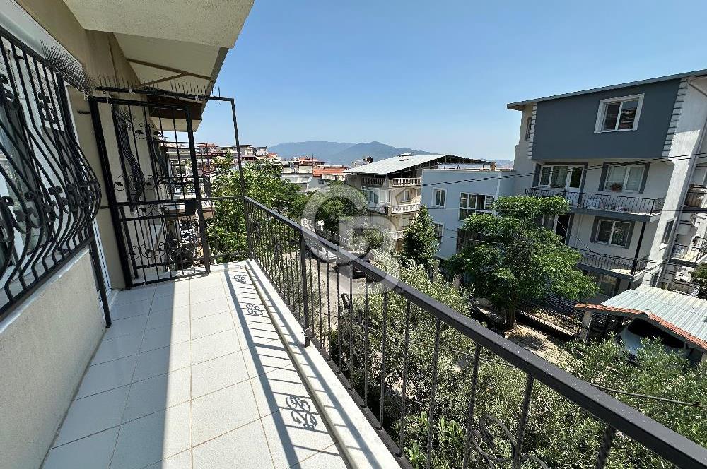 İzmir Bornova Atatürk Mahallesinde Satılık Bakımlı Daire