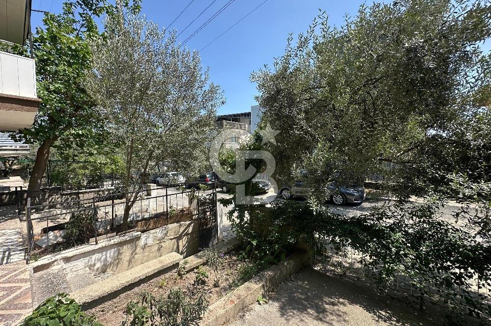 İzmir Bornova Atatürk Mahallesinde Satılık Bakımlı Daire