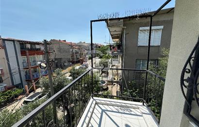 İzmir Bornova Atatürk Mahallesinde Satılık Bakımlı Daire
