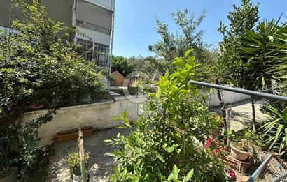 İzmir Bornova Atatürk Mahallesinde Satılık Bakımlı Daire