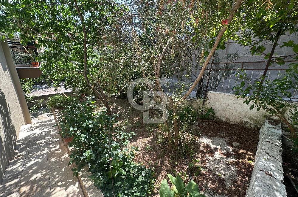 İzmir Bornova Atatürk Mahallesinde Satılık Bakımlı Daire