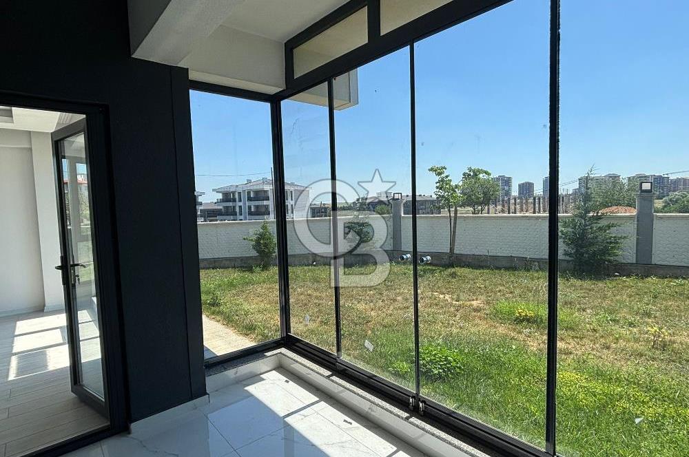 Hürriyet'te, Ebeveyn Banyolu, Giyinme Odalı, Açık Otoparklı, Premium 3+1 Kiralık Daire