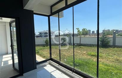 Hürriyet'te, Ebeveyn Banyolu, Giyinme Odalı, Açık Otoparklı, Premium 3+1 Kiralık Daire