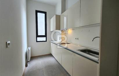CEVİZLİ ADLİYE KARŞISI NURSANLAR PLAZA'DA 4 ETAP KİRALIK OFİS