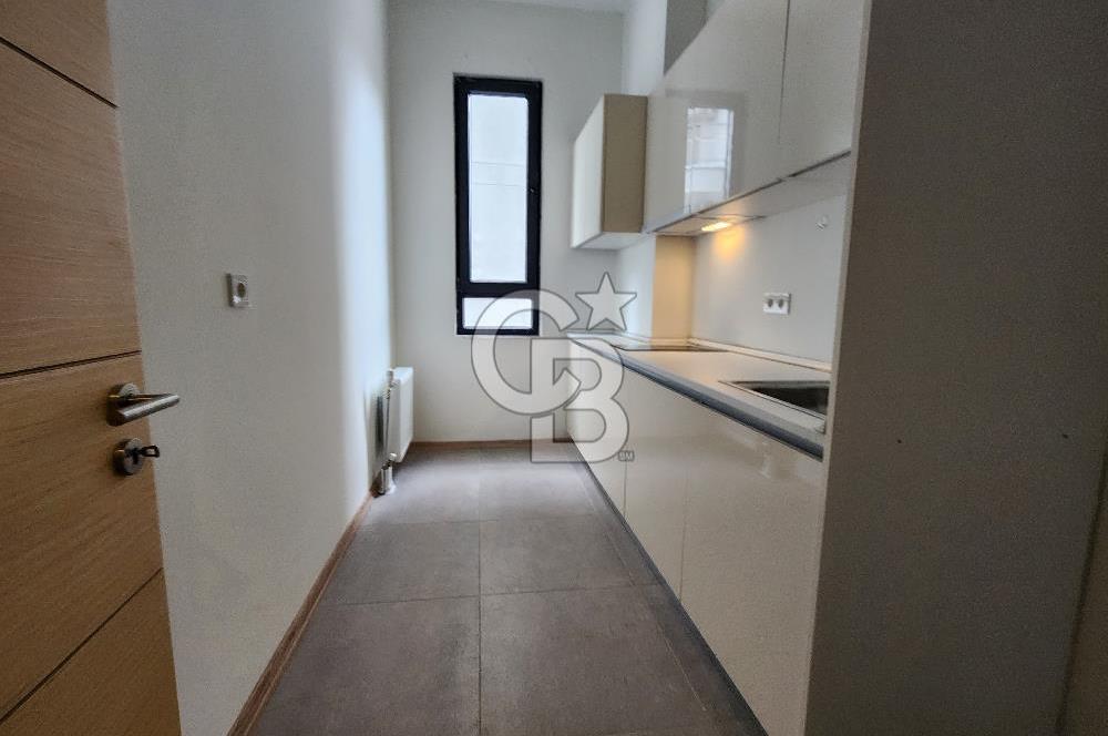 CEVİZLİ ADLİYE KARŞISI NURSANLAR PLAZA'DA 4 ETAP KİRALIK OFİS