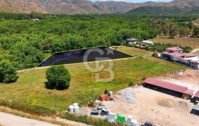 Marmaris Değirmenyanı'nda Satılık Anayola Yakın 1.000 m² Tarla