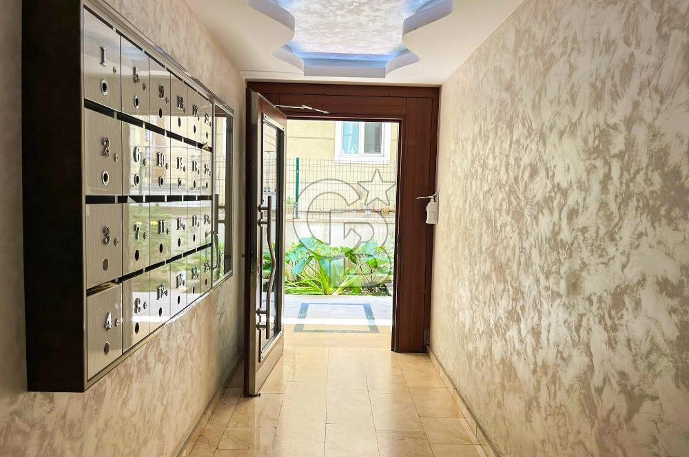 KÜÇÜKYALI MEKTEP CADDESİNDE SATILIK BOŞ 3+1 DAİRE 