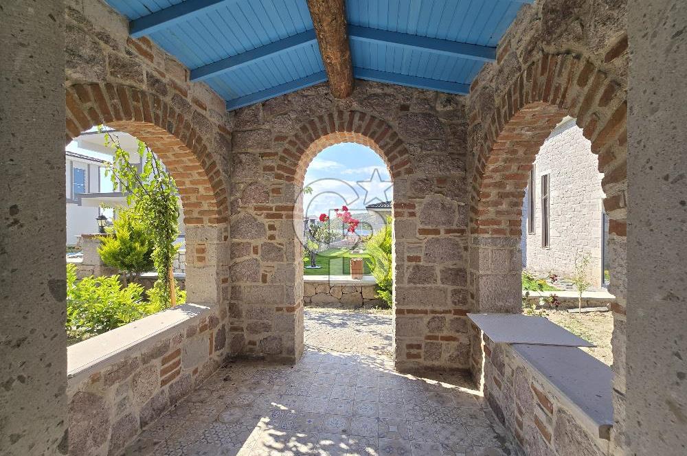 Çataltepe Mevkinde Sıfır Satılık 3+1 Taş Villa