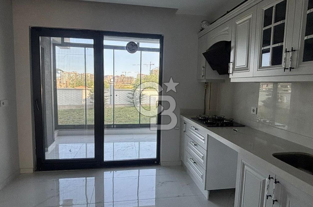 Hürriyet'te, Ebeveyn Banyolu, Giyinme Odalı, Açık Otoparklı, Premium 3+1 Kiralık Daire