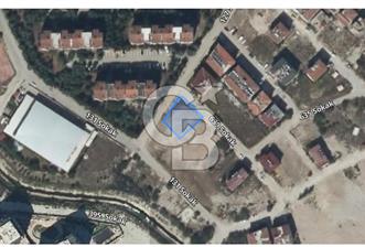 Köşe Başı Toki Evlerinin Hemen Yanında Ana Caddeye yakın Arsa