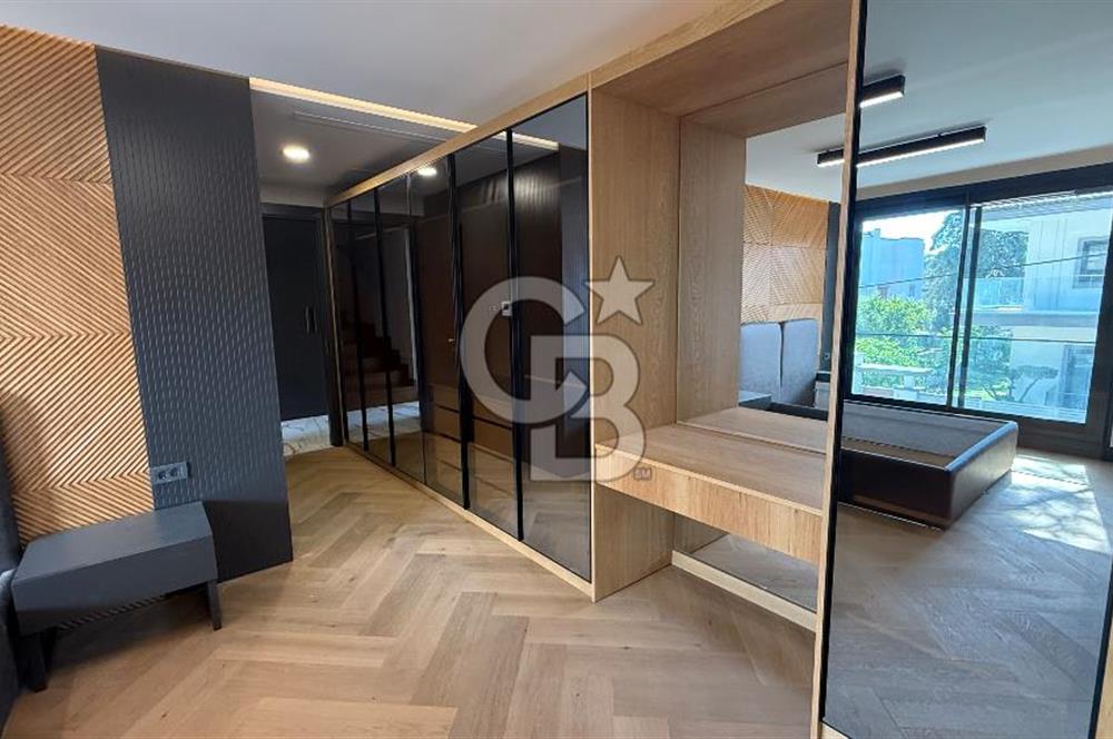 DENİZE SADECE 100 METRE MESAFEDE, NARLIDERE LİMANREİS’TE ULTRA LÜKS 4+1 240 m2 MÜSTAKİL VİLLA!