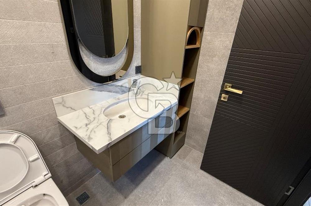 DENİZE SADECE 100 METRE MESAFEDE, NARLIDERE LİMANREİS’TE ULTRA LÜKS 4+1 240 m2 MÜSTAKİL VİLLA!