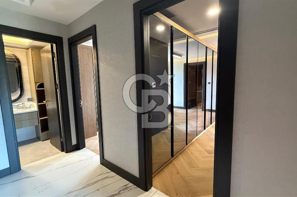 DENİZE SADECE 100 METRE MESAFEDE, NARLIDERE LİMANREİS’TE ULTRA LÜKS 4+1 240 m2 MÜSTAKİL VİLLA!