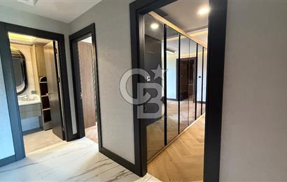 DENİZE SADECE 100 METRE MESAFEDE, NARLIDERE LİMANREİS’TE ULTRA LÜKS 4+1 240 m2 MÜSTAKİL VİLLA!
