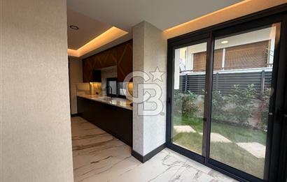 DENİZE SADECE 100 METRE MESAFEDE, NARLIDERE LİMANREİS’TE ULTRA LÜKS 4+1 240 m2 MÜSTAKİL VİLLA!