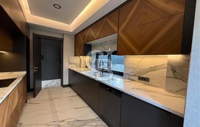 DENİZE SADECE 100 METRE MESAFEDE, NARLIDERE LİMANREİS’TE ULTRA LÜKS 4+1 240 m2 MÜSTAKİL VİLLA!