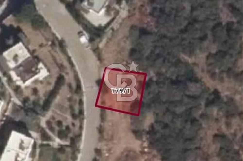 BOĞAZİÇİ'NDE MUHTEŞEM DENİZ MANZARALI 211m2 SATILIK ARSA