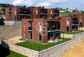 İZMİT KABAOĞLU HAVUZLU SİTEDE 204 m2 4+1 DUBLEKS VİLLA