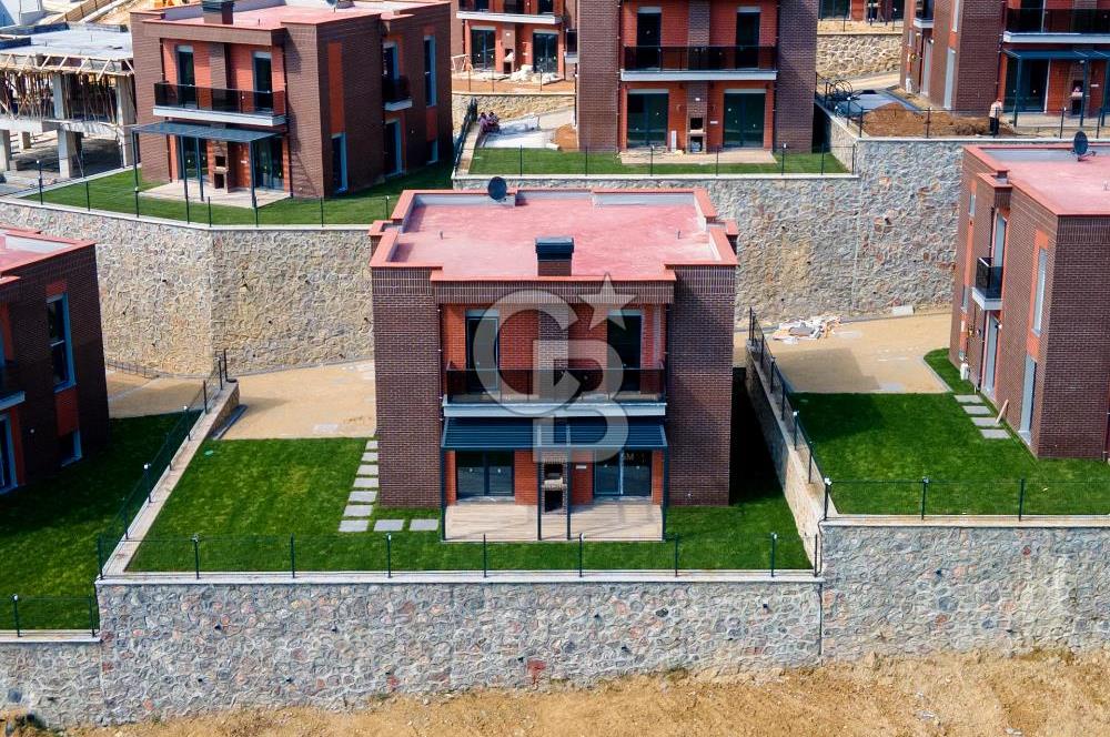 İZMİT KABAOĞLU HAVUZLU SİTEDE 204 m2 4+1 DUBLEKS VİLLA
