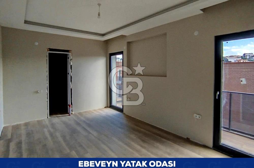 İZMİT KABAOĞLU HAVUZLU SİTEDE 204 m2 4+1 DUBLEKS VİLLA