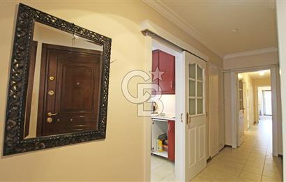 Alsancak, Gül Sokak'ta, Genç Binada, Ara kat, Satılık 3+1 Daire