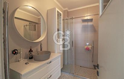 İzmir'in En Güzel Sokaklarından 1388 Sokak'ta Satılık 3+1 Daire