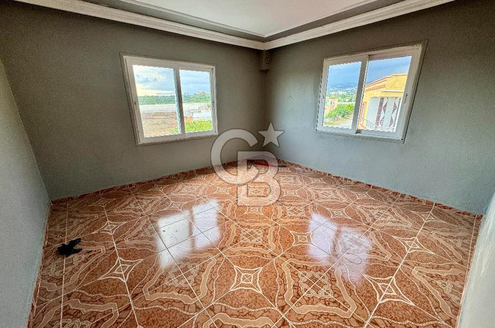 Akdeniz Civanyaylağı Mahallesinde Satılık Ahır Ev ve Arsası