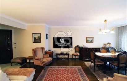 Alsancak, Gül Sokak'ta, Genç Binada, Ara kat, Satılık 3+1 Daire