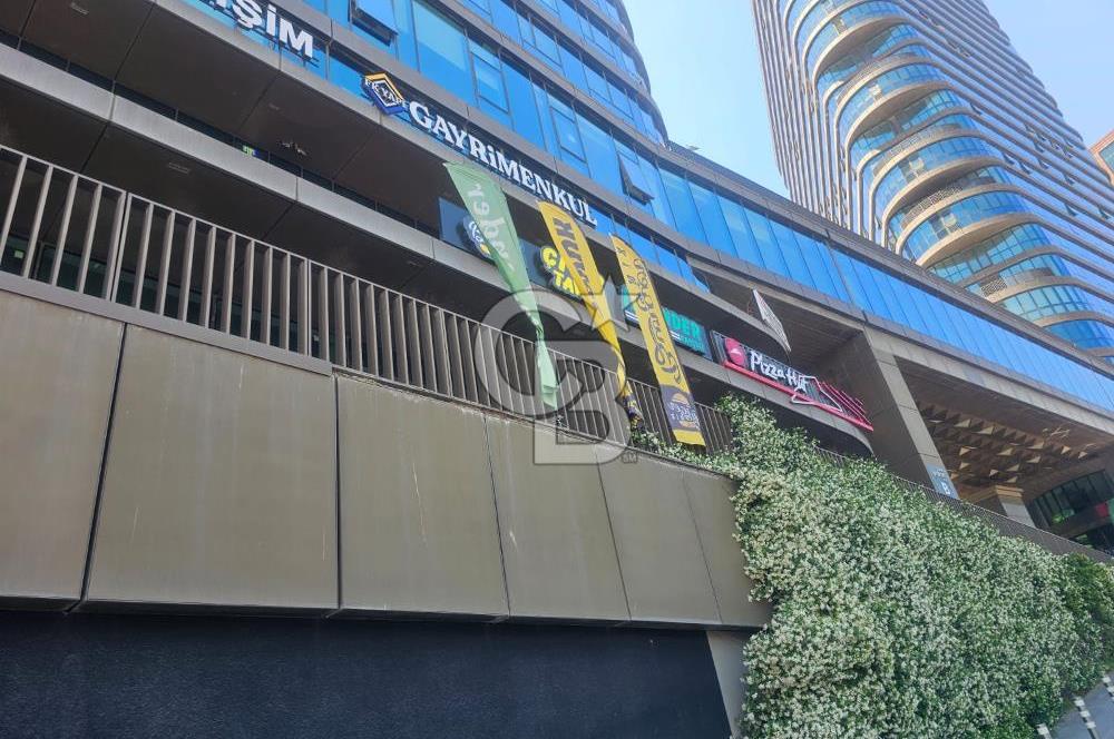 KADIKÖY NUHOĞLU YENİTEPE'DE B BLOK CADDE ÜZERİ 100 M2 DÜKKAN