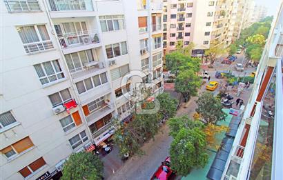 Alsancak, Gül Sokak'ta, Genç Binada, Ara kat, Satılık 3+1 Daire