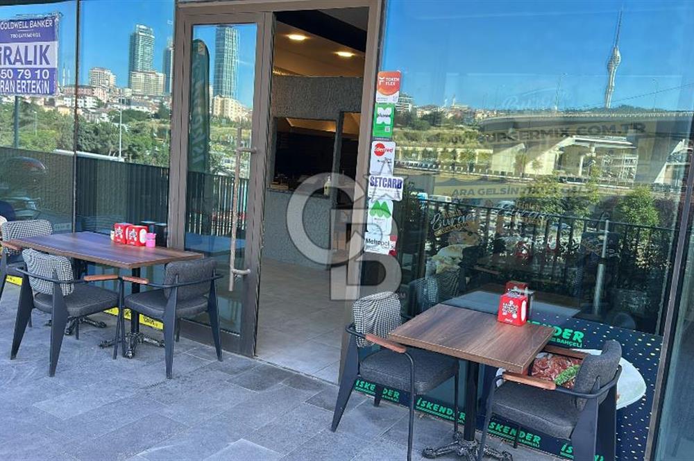 KADIKÖY NUHOĞLU YENİTEPE'DE B BLOK CADDE ÜZERİ 100 M2 DÜKKAN