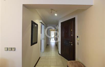 Alsancak, Gül Sokak'ta, Genç Binada, Ara kat, Satılık 3+1 Daire