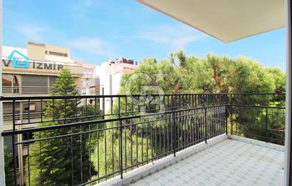 İzmir'in En Güzel Sokaklarından 1388 Sokak'ta Satılık 3+1 Daire
